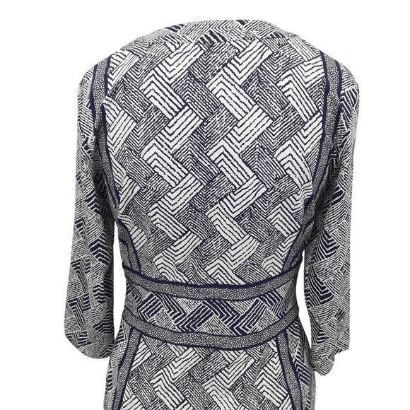 J McLaughlin  3/4 Sleeve V-neck Sheath Dress Size XS Geometric Chevron Catalina - Picture 8 of 11